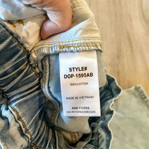 Zenana Women's Paperbag Waist Jeans Light Blue Size M Elastic Waist - Picture 4 of 4